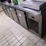 LOTE 030 - 01 BALCÃO REFRIGERADO COM 05 PORTAS EM INOX. (NO ESTADO, NÃO SABEMOS SE FUNCIONA. LEILÃO NÃO TEM GARANTIA E NEM DEVOLUÇÃO).