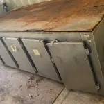 LOTE 041 - 01 BALCÃO REFRIGERADO DE 10 PORTAS (5 DE CADA LADO). (NO ESTADO, NÃO SABEMOS SE FUNCIONA. LEILÃO NÃO TEM GARANTIA E NEM DEVOLUÇÃO).