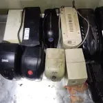 LOTE 027 - 11 ESTABILIZADORES MARCAS E MODELOS DIVERSOS. (NO ESTADO QUE SE ENCONTRAM, NÃO SABEMOS SE FUNCIONA. LEILÃO NÃO TEM GARANTIA E NEM DEVOLUÇÃO).