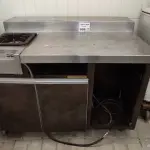LOTE 009 - 01 FOGÃO EM MADEIRA E INOX DE 01 BOCA.(NO ESTADO DE CONSERVAÇÃO QUE SE ENCONTRA. LEILÃO NÃO TEM GARANTIA E NEM DEVOLUÇÃO).