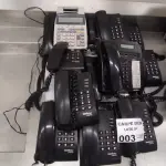 LOTE 003 - 01 LOTE COM APROXIMADAMENTE 13 TELEFONES FIXO E 01 CALCULADORA ELETRÔNICA. (NO ESTADO DE CONSERVAÇÃO QUE SE ENCONTRAM. LEILÃO NÃO TEM GARANTIA E NEM DEVOLUÇÃO).