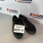 LOTE 077 - 01 TENIS NA COR PRETA (NO ESTADO, NÃO SABEMOS SE FUNCIONA. LEILÃO NÃO TEM GARANTIA E NEM DEVOLUÇÃO)