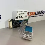 LOTE 074 - 01 BALANçA DIGITAL DE BOLSO (NO ESTADO, NÃO SABEMOS SE FUNCIONA. LEILÃO NÃO TEM GARANTIA E NEM DEVOLUÇÃO)