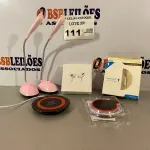 LOTE 111 - 02 LÂMPADAS + 01 FONE WIFI + 02 CARREGADORES WIRELESS 