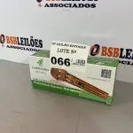 LOTE 066 - 01 MICROFONE PROFISSIONAL DOURADO (NO ESTADO, NÃO SABEMOS SE FUNCIONA. LEILÃO NÃO TEM GARANTIA E NEM DEVOLUÇÃO)