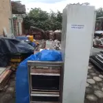 LOTE 035 - 01 ARMÁRIO ROUPEIRO 4 PORTAS E FORNO CONTINENTAL  (NO ESTADO, NÃO SABEMOS SE FUNCIONA. LEILÃO NÃO TEM GARANTIA E NEM DEVOLUÇÃO).