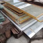 LOTE 088 - 01 LOTE COM VIDROS COM MOLDURA DOURADAS (NO ESTADO, NÃO SABEMOS SE FUNCIONA. LEILÃO NÃO TEM GARANTIA E NEM DEVOLUÇÃO).