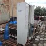 LOTE 035 - 01 ARMÁRIO ROUPEIRO 4 PORTAS E FORNO CONTINENTAL  (NO ESTADO, NÃO SABEMOS SE FUNCIONA. LEILÃO NÃO TEM GARANTIA E NEM DEVOLUÇÃO).