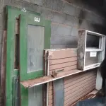 LOTE 063 - 01 LOTE COM PORTAS EM FERRO , VITRÔS ,PLACAS DE POLICARBONATO (NO ESTADO, NÃO SABEMOS SE FUNCIONA. LEILÃO NÃO TEM GARANTIA E NEM DEVOLUÇÃO).