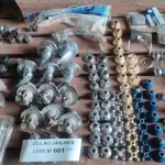 LOTE 001 - 01 LOTE COM MATERIAIS HIDRÁULICOS TORNEIRAS, VÁLVULA DE DESCARGA E REPAROS (NO ESTADO, NÃO SABEMOS SE FUNCIONA. LEILÃO NÃO TEM GARANTIA E NEM DEVOLUÇÃO).