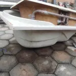 LOTE 085 - 02 BANHEIRAS EM FIBRA (NO ESTADO, NÃO SABEMOS SE FUNCIONA. LEILÃO NÃO TEM GARANTIA E NEM DEVOLUÇÃO).