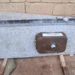 LOTE 029 - 01 PIA EM MÁRMORE E 02 PEDRAS DE MÁRMORE (NO ESTADO, NÃO SABEMOS SE FUNCIONA. LEILÃO NÃO TEM GARANTIA E NEM DEVOLUÇÃO).