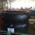 LOTE 126 - 02 PNEUS DE MOTO USADOS, 150/80/16 E 190/50/17. (NO ESTADO, LEILÃO NÃO TEM GARANTIA E NEM DEVOLUÇÃO, SUJEITO A POSSÍVEIS AVARIAS VISÍVEIS/OCULTAS E/OU AUSÊNCIA DE COMPONENTES).