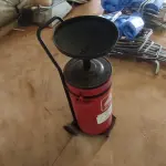 LOTE 025 - 01 COLETOR DE ÓLEO PARA CARRO (NO ESTADO, NÃO SABEMOS SE FUNCIONA. LEILÃO NÃO TEM GARANTIA E NEM DEVOLUÇÃO).