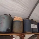 LOTE 005 - 20 GARRAFAS TÉRMICAS E 04 PORTA MARMITAS (NO ESTADO, NÃO SABEMOS SE FUNCIONA. LEILÃO NÃO TEM GARANTIA E NEM DEVOLUÇÃO).