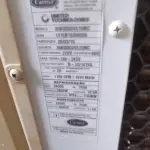 LOTE 027 - 01 AR CONDICIONADO CARRIER 24.000BTUS  (NO ESTADO, NÃO SABEMOS SE FUNCIONA. LEILÃO NÃO TEM GARANTIA E NEM DEVOLUÇÃO).