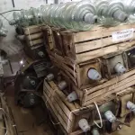 LOTE 059 - 01 LOTE COM 40 ISOLADORES PARA ALTA TENSÃO 23500TEST (NO ESTADO, NÃO SABEMOS SE FUNCIONA. LEILÃO NÃO TEM GARANTIA E NEM DEVOLUÇÃO).
