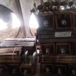 LOTE 061 - 01 LOTE COM23 ISOLADORES DE ALTA TENSÃO 18000 TEST (NO ESTADO, NÃO SABEMOS SE FUNCIONA. LEILÃO NÃO TEM GARANTIA E NEM DEVOLUÇÃO).