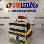 LOTE 009 - 01 CONJUNTO DE VÍDEO MARCA AKAI COMPOSTO DE VT-100, CÂMERA VC-100 E MONITOR VM-100. (NO ESTADO, LEILÃO NÃO TEM GARANTIA E NEM DEVOLUÇÃO, SUJEITO A POSSÍVEIS AVARIAS VISÍVEIS/OCULTAS E/OU AUSÊNCIA DE COMPONENTES).