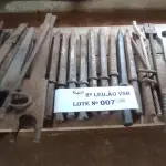 LOTE 007 - 01 LOTE COM PONTEIRAS PARA BRITADEIRA E CHAVES EM FERRO (NO ESTADO, NÃO SABEMOS SE FUNCIONA. LEILÃO NÃO TEM GARANTIA E NEM DEVOLUÇÃO).