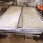 LOTE 058 - 01 LOTE COM 10 PORTAS DUPLAS EM ALUMÍNIO (NO ESTADO, NÃO SABEMOS SE FUNCIONA. LEILÃO NÃO TEM GARANTIA E NEM DEVOLUÇÃO).