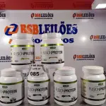 LOTE 085 - 06 POTES DE FUSION PROTEIN VEGAN 3 NO SABOR CACAU, 02 SABOR NATURAL E 01 SABOR BAUNILHA 900G. (NO ESTADO, LEILÃO NÃO TEM GARANTIA E NEM DEVOLUÇÃO, SUJEITO A POSSÍVEIS AVARIAS VISÍVEIS/OCULTAS E/OU AUSÊNCIA DE COMPONENTES).