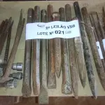 LOTE 021 - 01 LOTE COM CHAVES L 30,24, 05 PONTEIRAS CHATAS PARA BRITADEIRA E 08 LIMAS REDONDAS (NO ESTADO, NÃO SABEMOS SE FUNCIONA. LEILÃO NÃO TEM GARANTIA E NEM DEVOLUÇÃO).