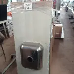 LOTE 239 - 01 PIA EM AÇO INOX CIMENTADA MEDINDO 1,40M X 0,53CM. (NO ESTADO, LEILÃO NÃO TEM GARANTIA E NEM DEVOLUÇÃO, SUJEITO A POSSÍVEIS AVARIAS VISÍVEIS/OCULTAS E/OU AUSÊNCIA DE COMPONENTES).