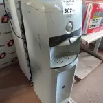 LOTE 302 - 01 BEBEDOURO PARA GARRAFÃO 220V. (NO ESTADO, LEILÃO NÃO TEM GARANTIA E NEM DEVOLUÇÃO, SUJEITO A POSSÍVEIS AVARIAS VISÍVEIS/OCULTAS E/OU AUSÊNCIA DE COMPONENTES).