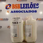LOTE 183 - 02 GALÕES DE ESPUMA HIGIENIZADORA PARA ANTISSEPSIA INSTANTÂNEA DAS MÃOS 5L CADA. (NO ESTADO, LEILÃO NÃO TEM GARANTIA E NEM DEVOLUÇÃO, SUJEITO A POSSÍVEIS AVARIAS VISÍVEIS/OCULTAS E/OU AUSÊNCIA DE COMPONENTES).