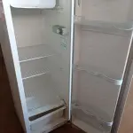 LOTE 477 - 01 GELADEIRA MARCA CÔNSUL 220V. (NO ESTADO, LEILÃO NÃO TEM GARANTIA E NEM DEVOLUÇÃO, SUJEITO A POSSÍVEIS AVARIAS VISÍVEIS/OCULTAS E/OU AUSÊNCIA DE COMPONENTES).