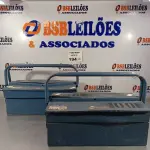 LOTE 194 - 02 CAIXAS PARA FERRAMENTAS EM METAL (VAZIAS). (NO ESTADO, LEILÃO NÃO TEM GARANTIA E NEM DEVOLUÇÃO, SUJEITO A POSSÍVEIS AVARIAS VISÍVEIS/OCULTAS E/OU AUSÊNCIA DE COMPONENTES).