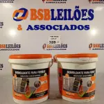 LOTE 328 - 02 BALDES DE DESMOLDANTE PARA FORMAS 3,6L. (NO ESTADO, LEILÃO NÃO TEM GARANTIA E NEM DEVOLUÇÃO, SUJEITO A POSSÍVEIS AVARIAS VISÍVEIS/OCULTAS E/OU AUSÊNCIA DE COMPONENTES).