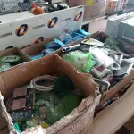 LOTE 402 - 01 LOTE COM GRANDE QUANTIDADE DE PELÍCULAS E CAPINHAS PARA CELULAR MARCAS E MODELOS DIVERSOS. (NO ESTADO, LEILÃO NÃO TEM GARANTIA E NEM DEVOLUÇÃO, SUJEITO A POSSÍVEIS AVARIAS VISÍVEIS/OCULTAS E/OU AUSÊNCIA DE COMPONENTES).