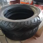 LOTE 278 - 02 PNEUS DE MOTO USADOS, 150/80/17 E 180/55/17. (NO ESTADO, LEILÃO NÃO TEM GARANTIA E NEM DEVOLUÇÃO, SUJEITO A POSSÍVEIS AVARIAS VISÍVEIS/OCULTAS E/OU AUSÊNCIA DE COMPONENTES).