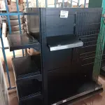 LOTE 442 - 01 EXPOSITOR DE MERCADORIAS EM METAL. (NO ESTADO, LEILÃO NÃO TEM GARANTIA E NEM DEVOLUÇÃO, SUJEITO A POSSÍVEIS AVARIAS VISÍVEIS/OCULTAS E/OU AUSÊNCIA DE COMPONENTES).