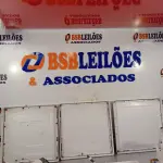 LOTE 189 - 01 LOTE COM VÁRIAS LUMINÁRIAS DE LED MARCAS E MODELOS DIVERSOS. (NO ESTADO, LEILÃO NÃO TEM GARANTIA E NEM DEVOLUÇÃO, SUJEITO A POSSÍVEIS AVARIAS VISÍVEIS/OCULTAS E/OU AUSÊNCIA DE COMPONENTES).