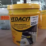 LOTE 253 - 01 BALDE DE MASSA ASFÁLTICA PARA IMPERMEABILIZAÇÃO DE ÁREAS FRIAS LAJES DE COBERTURA E TERRAÇOS 20KG. (NO ESTADO, LEILÃO NÃO TEM GARANTIA E NEM DEVOLUÇÃO, SUJEITO A POSSÍVEIS AVARIAS VISÍVEIS/OCULTAS E/OU AUSÊNCIA DE COMPONENTES).