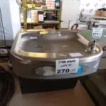 LOTE 270 - 01 BEBEDOURO DE PAREDE MARCA IBBL 110V. (NO ESTADO, LEILÃO NÃO TEM GARANTIA E NEM DEVOLUÇÃO, SUJEITO A POSSÍVEIS AVARIAS VISÍVEIS/OCULTAS E/OU AUSÊNCIA DE COMPONENTES).