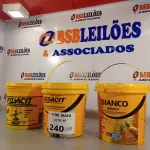 LOTE 240 - 01 BALDE DE ADITIVO IMPERMEABILIZANTE PARA CONCRETOS E ARGAMASSAS 3,6L, 01 BALDE DE ADESIVO DE ALTO DESEMPENHO PARA ARGAMASSAS E CHAPISCOS 3,6L E 01 BALDE DE ADITIVO IMPERMEABILIZANTE DE ABSOLUTA CONFIANÇA PARA CONCRETOS E ARGAMASSAS 3,6L MARCAS VEDACIT. (NO ESTADO, LEILÃO NÃO TEM GARANTIA E NEM DEVOLUÇÃO, SUJEITO A POSSÍVEIS AVARIAS VISÍVEIS/OCULTAS E/OU AUSÊNCIA DE COMPONENTES).