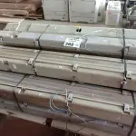 LOTE 392 - 01 LOTE COM VÁRIAS LUMINÁRIAS MARCAS E MODELOS DIVERSOS. (NO ESTADO, LEILÃO NÃO TEM GARANTIA E NEM DEVOLUÇÃO, SUJEITO A POSSÍVEIS AVARIAS VISÍVEIS/OCULTAS E/OU AUSÊNCIA DE COMPONENTES).