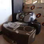 LOTE 431 - 03 APARELHOS DE SOM MARCAS E MODELOS DIVERSOS. (NO ESTADO, LEILÃO NÃO TEM GARANTIA E NEM DEVOLUÇÃO, SUJEITO A POSSÍVEIS AVARIAS VISÍVEIS/OCULTAS E/OU AUSÊNCIA DE COMPONENTES).