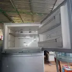 LOTE 412 - 01 GELADEIRA MARCA BRASTEMP 220V. (NO ESTADO, LEILÃO NÃO TEM GARANTIA E NEM DEVOLUÇÃO, SUJEITO A POSSÍVEIS AVARIAS VISÍVEIS/OCULTAS E/OU AUSÊNCIA DE COMPONENTES).