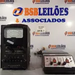 LOTE 213 - 01 APARELHO DISSOLVE MUT-FUSOR 5.000 E 01 MULTÍMETRO VALVULADO MODELO 162-R. (NO ESTADO, LEILÃO NÃO TEM GARANTIA E NEM DEVOLUÇÃO, SUJEITO A POSSÍVEIS AVARIAS VISÍVEIS/OCULTAS E/OU AUSÊNCIA DE COMPONENTES).