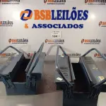 LOTE 194 - 02 CAIXAS PARA FERRAMENTAS EM METAL (VAZIAS). (NO ESTADO, LEILÃO NÃO TEM GARANTIA E NEM DEVOLUÇÃO, SUJEITO A POSSÍVEIS AVARIAS VISÍVEIS/OCULTAS E/OU AUSÊNCIA DE COMPONENTES).