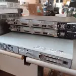 LOTE 376 - 02 SERVIDORES DE GAVETA E 02 EQUIPAMENTOS VANGUARDA 6.800 SERIES. (NO ESTADO, LEILÃO NÃO TEM GARANTIA E NEM DEVOLUÇÃO, SUJEITO A POSSÍVEIS AVARIAS VISÍVEIS/OCULTAS E/OU AUSÊNCIA DE COMPONENTES).