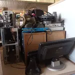 LOTE 401 - 01 LOTE COM ELETRÔNICOS DIVERSOS. (NO ESTADO, LEILÃO NÃO TEM GARANTIA E NEM DEVOLUÇÃO, SUJEITO A POSSÍVEIS AVARIAS VISÍVEIS/OCULTAS E/OU AUSÊNCIA DE COMPONENTES).