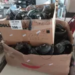 LOTE 396 - 01 LOTE COM GRANDE QUANTIDADE DE MOUSE E FONES DE OUVIDO MARCAS E MODELOS DIVERSOS. (NO ESTADO, LEILÃO NÃO TEM GARANTIA E NEM DEVOLUÇÃO, SUJEITO A POSSÍVEIS AVARIAS VISÍVEIS/OCULTAS E/OU AUSÊNCIA DE COMPONENTES).