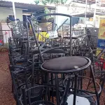 LOTE 636 - 01 LOTE COM VÁRIAS CADEIRAS DE FERRO COM AVARIAS. (NO ESTADO, LEILÃO NÃO TEM GARANTIA E NEM DEVOLUÇÃO, SUJEITO A POSSÍVEIS AVARIAS VISÍVEIS/OCULTAS E/OU AUSÊNCIA DE COMPONENTES).