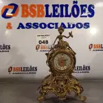 LOTE 048 - 01 RELÓGIO ANTIGO PARA DECORAÇÃO. (NO ESTADO, LEILÃO NÃO TEM GARANTIA E NEM DEVOLUÇÃO, SUJEITO A POSSÍVEIS AVARIAS VISÍVEIS/OCULTAS E/OU AUSÊNCIA DE COMPONENTES).